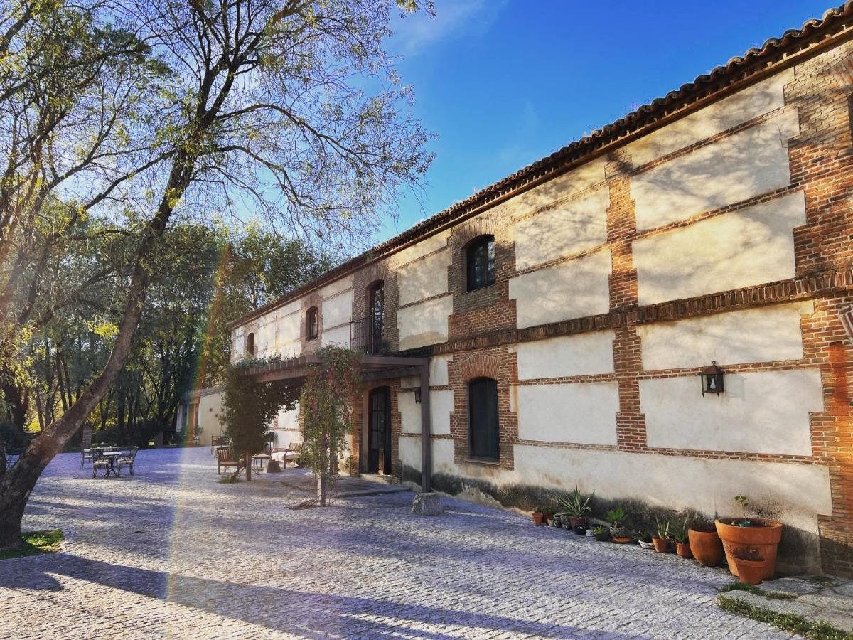 Posada Rural La Resinera La Adrada Exterior photo